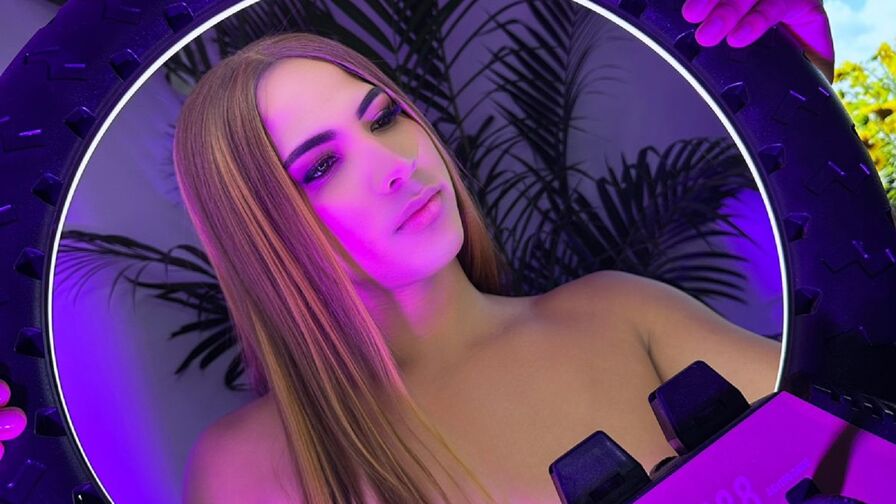 Discover SophiaVasco VIP show