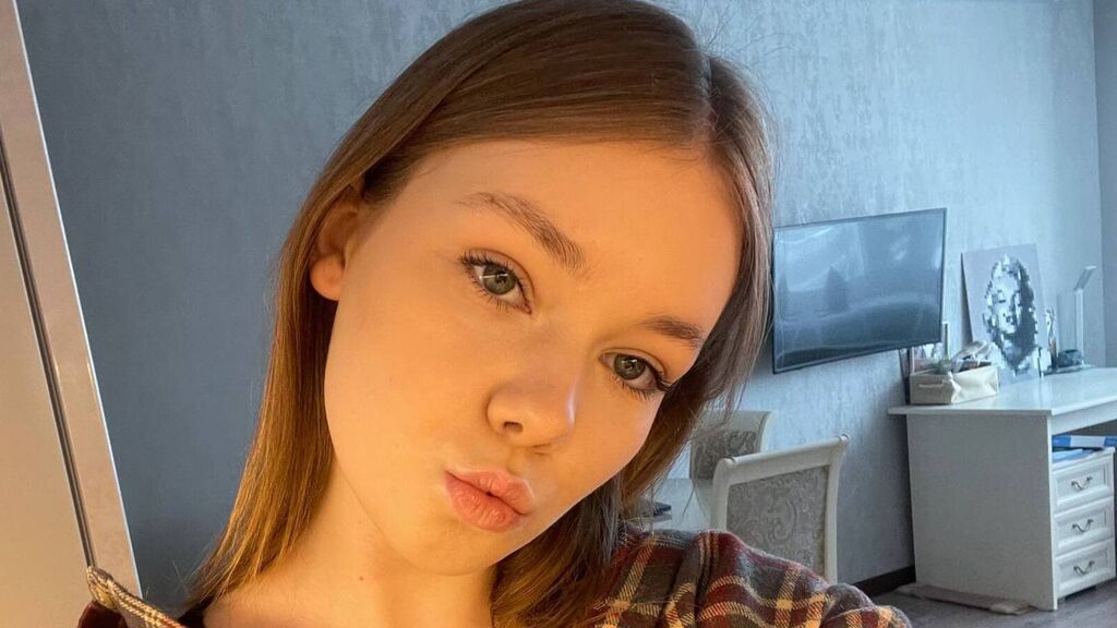 AlthenaEcton online on GirlsOfJasmin