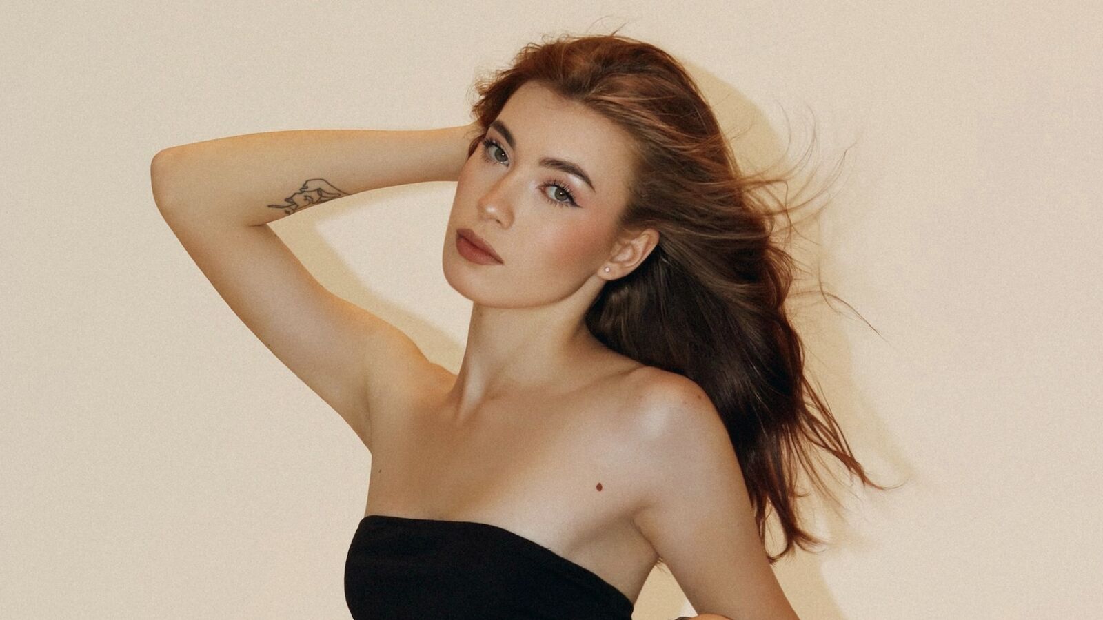 AlisaRussel glamour portrait