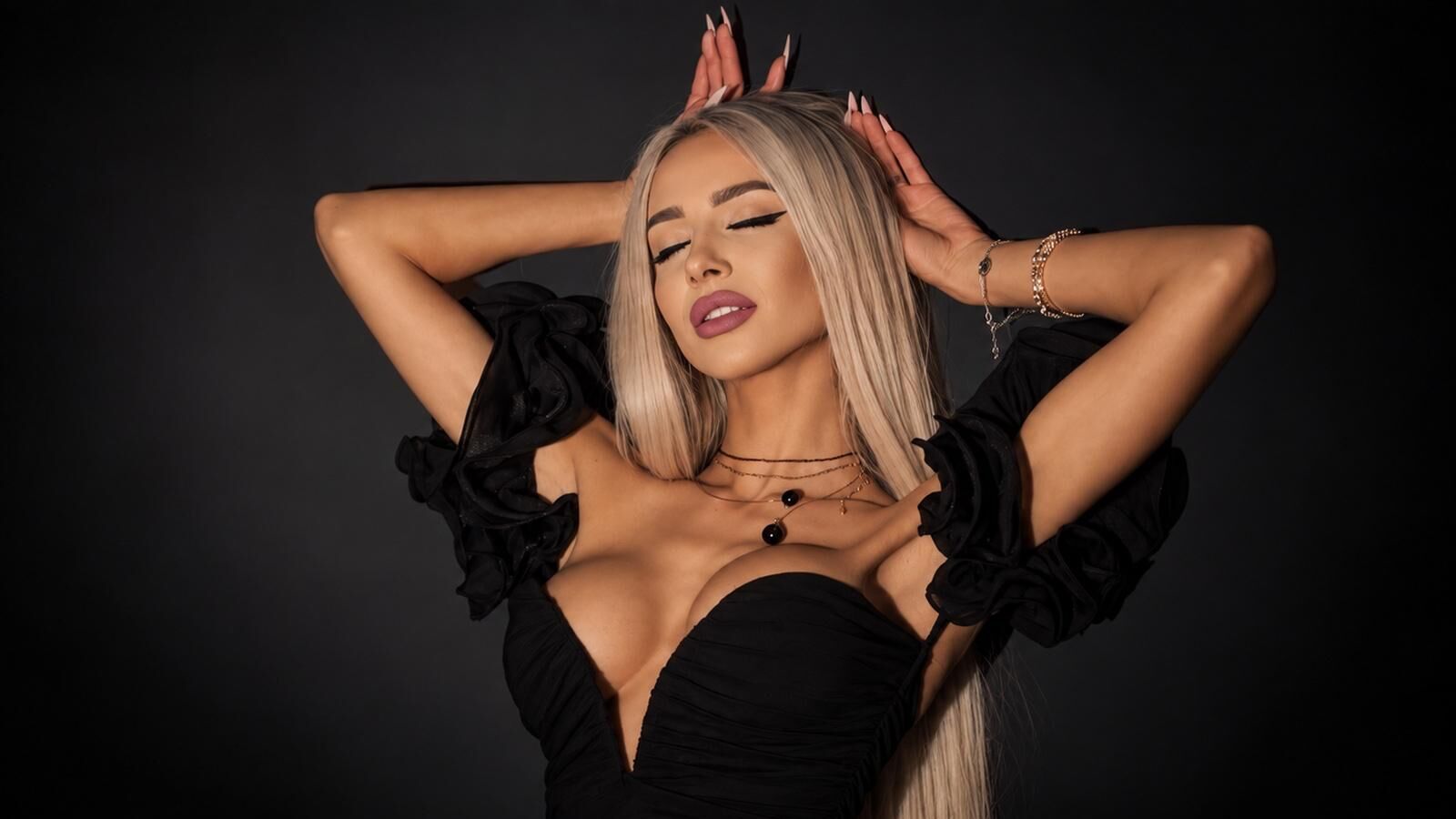 Caroline erotic portrait