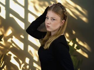 sex webcam live GladysCooling