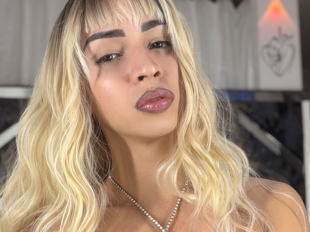 BellaGilinski LiveJasmin member chat profile picture