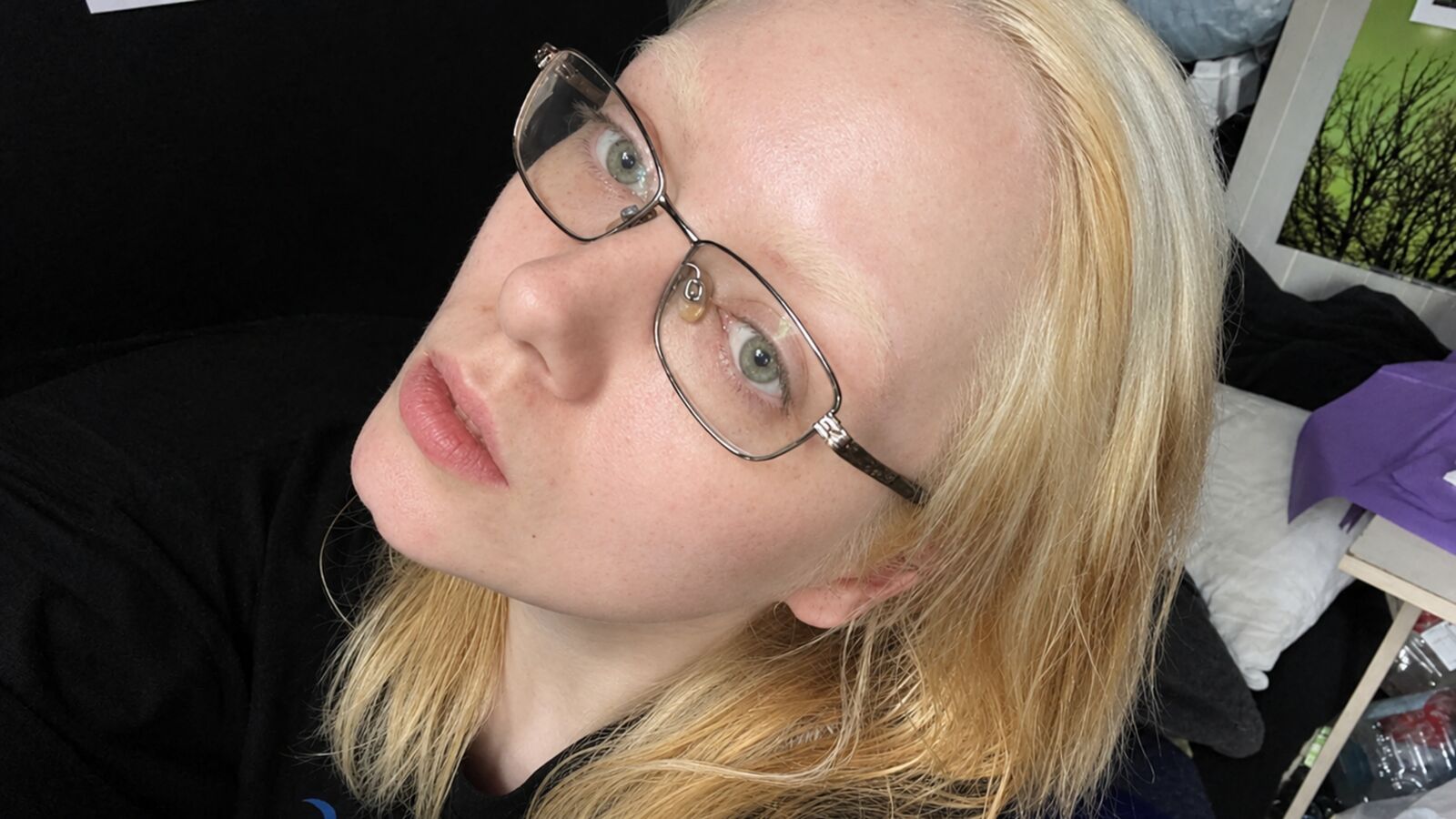 EmmaViper erotic portrait