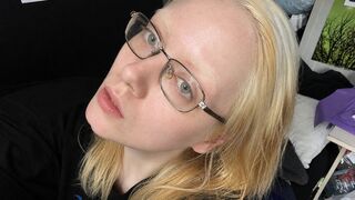 EmmaViper adult webcam girl room