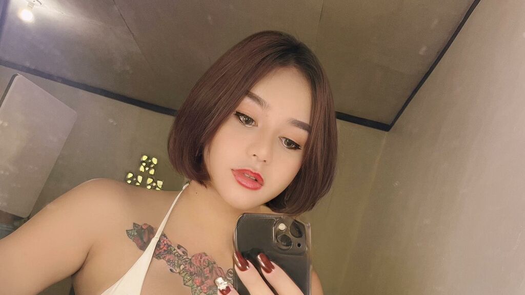 Live Chat with AlexaOsawa on LiveJasmin