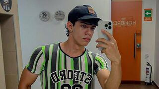HenrySenni webcam
