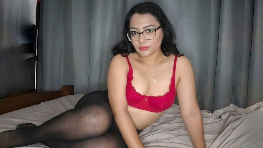 Sexy Live Sex Chat with CharlotteValent