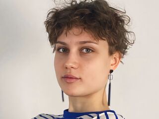 TheolaTunison live cam