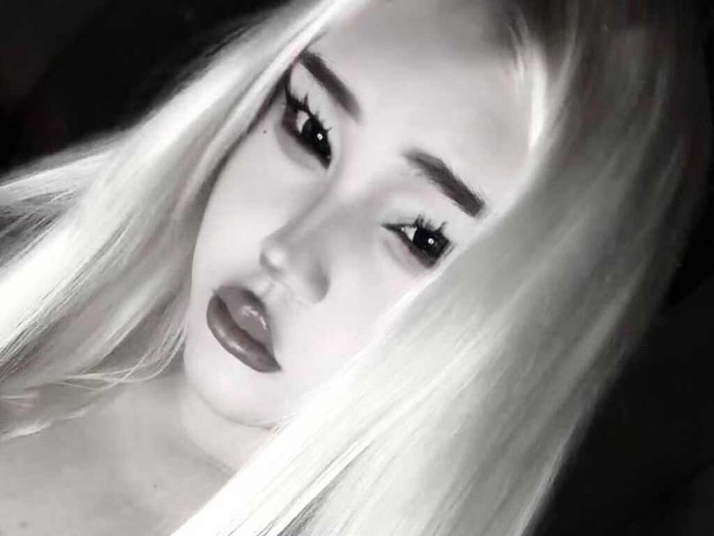 MariettaCharles LiveJasmin model