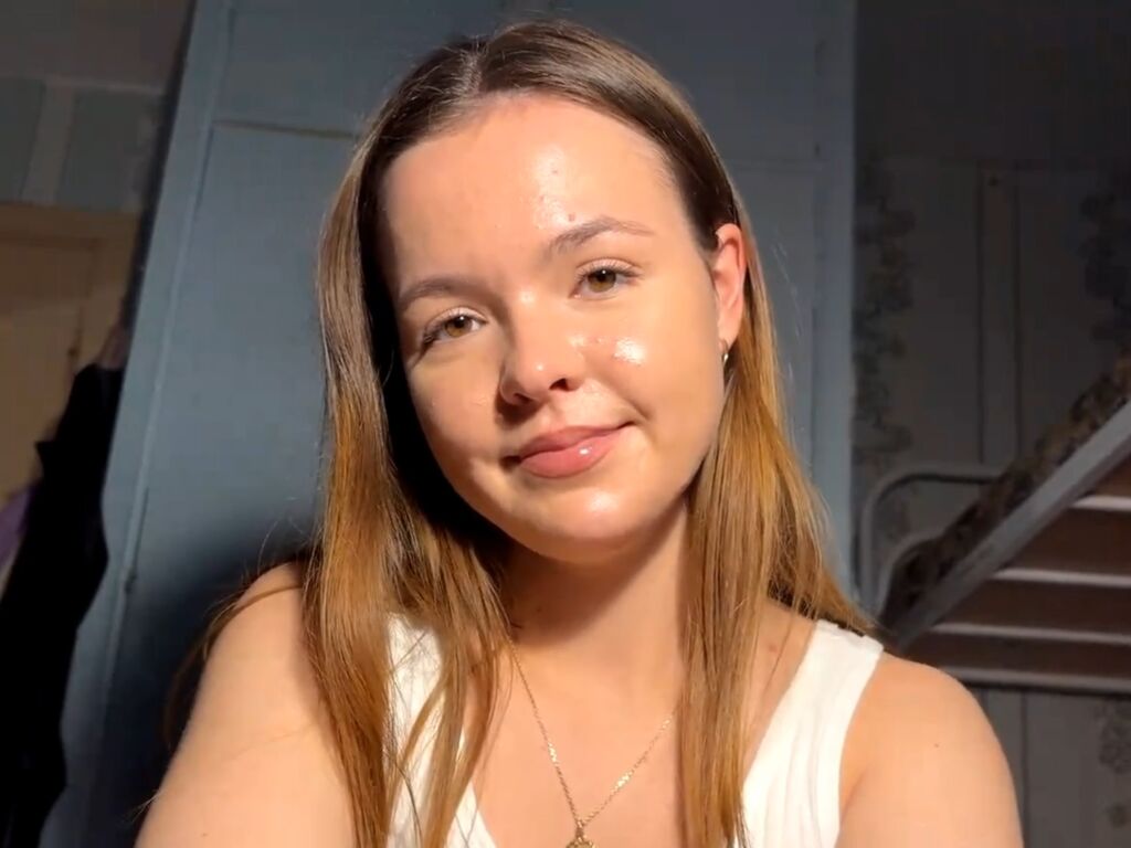 HollyCathrin LiveJasmin webcam model photo