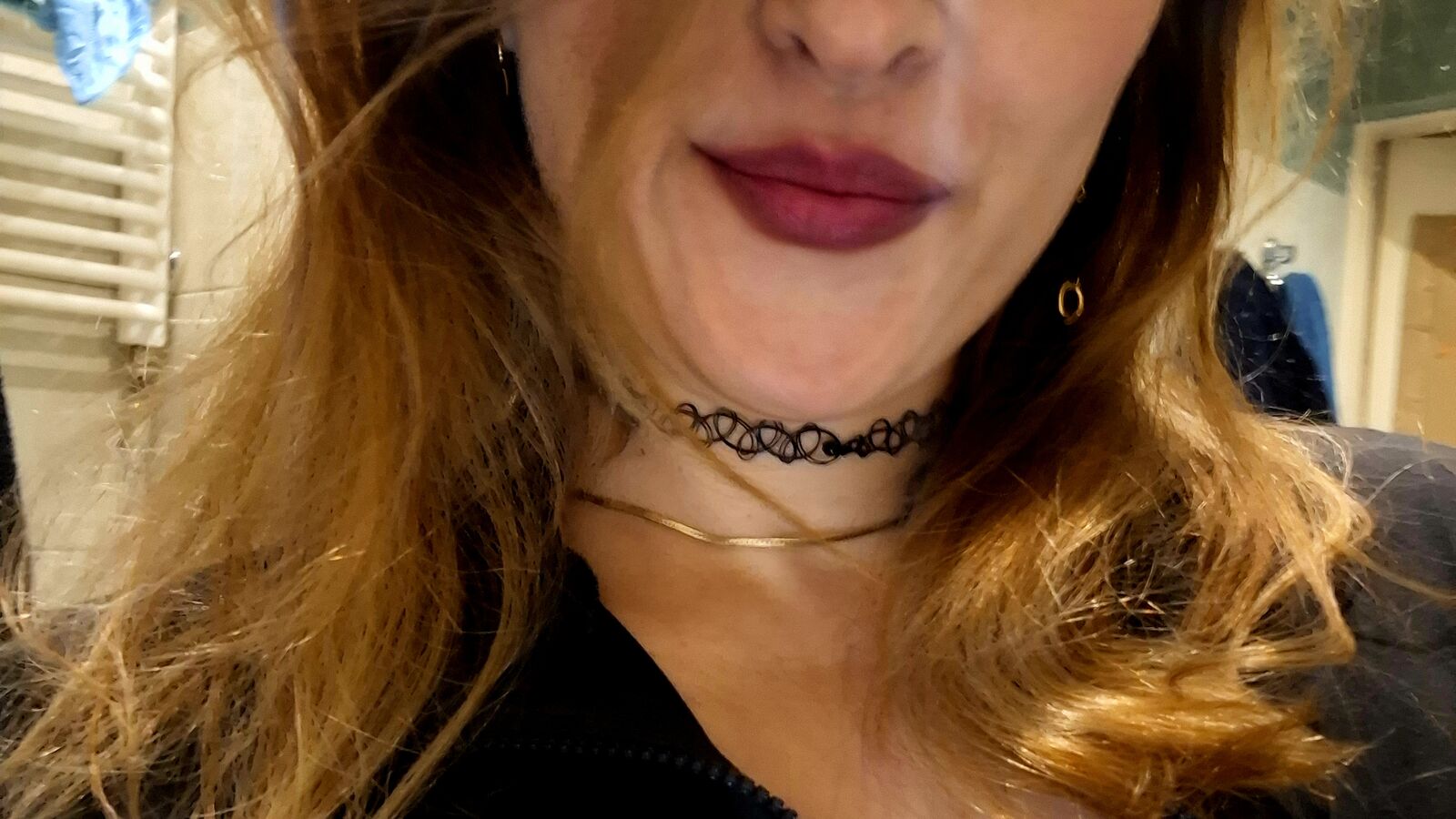 MelissaBeeng glamour portrait