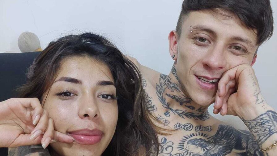 Sexy Live Sex Chat with AronAndKate