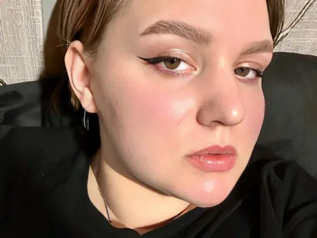 Chat with AmyyHall