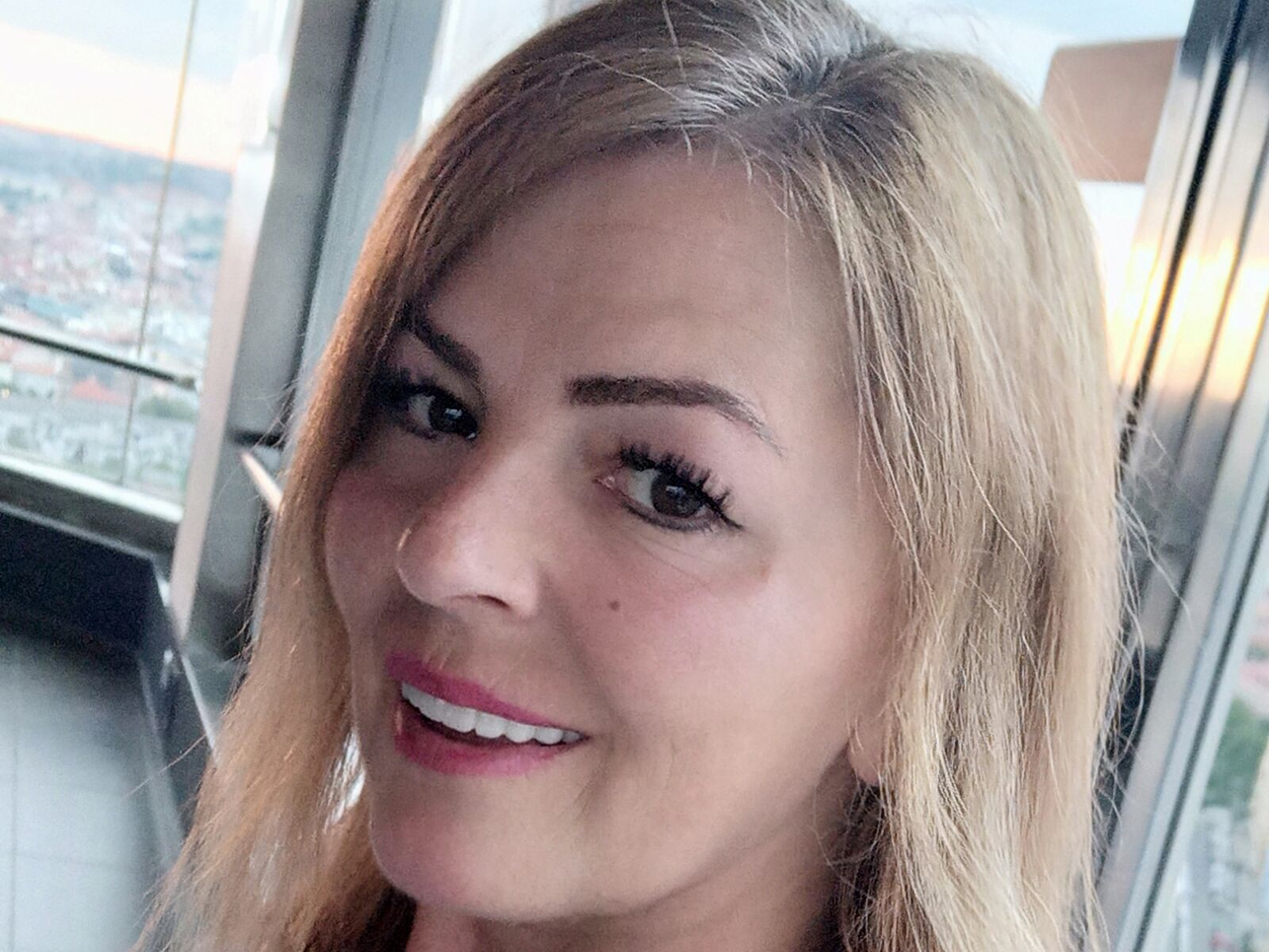 Live cam for NathalieFare