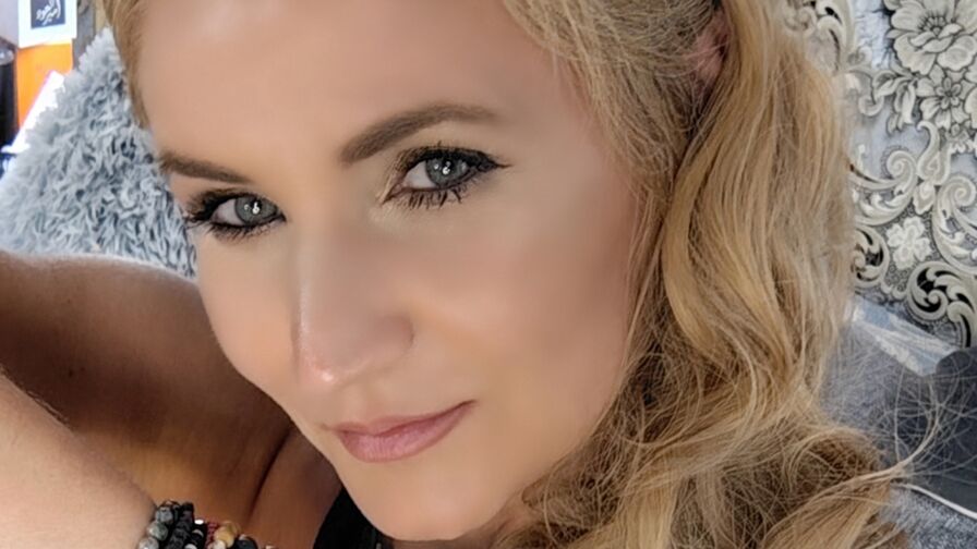 ChristineEve webcam show