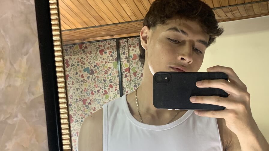 Discover LiamAndrewz on Erotic-Art-Beauty.com