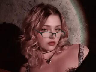 Sexy profile pic of GlynisLathon