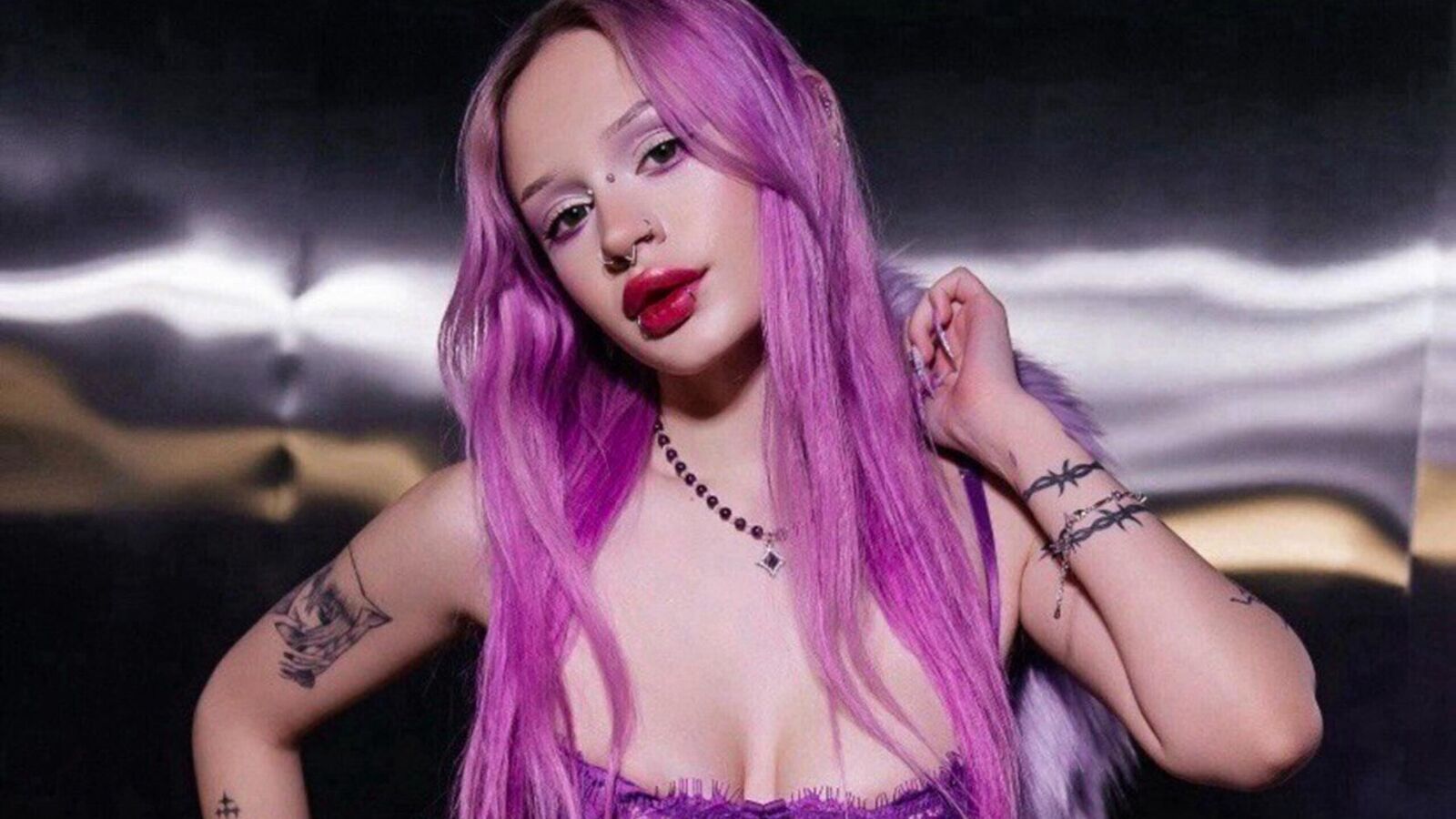 PurpleLili erotic portrait