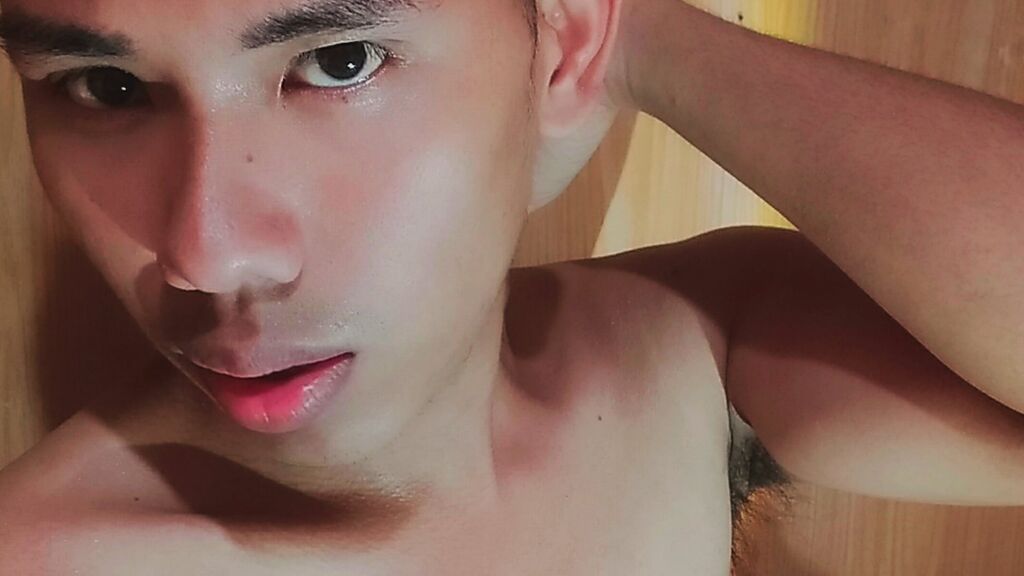 RyeCruz live cam model at LiveJasmin