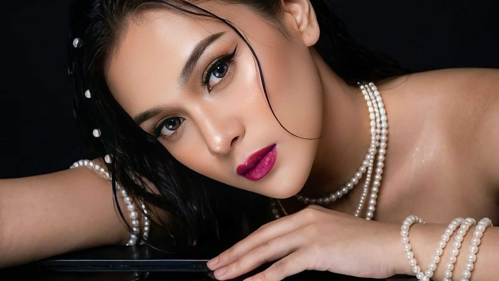 BellaPrince glamour portrait