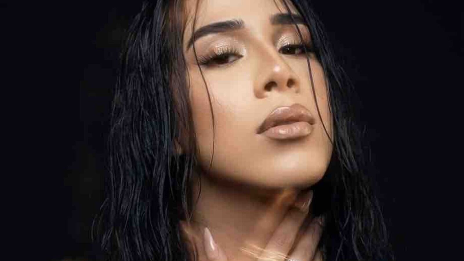 KendraRider erotic portrait