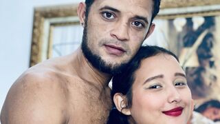 Free Nude AnnaliaAndJeremy