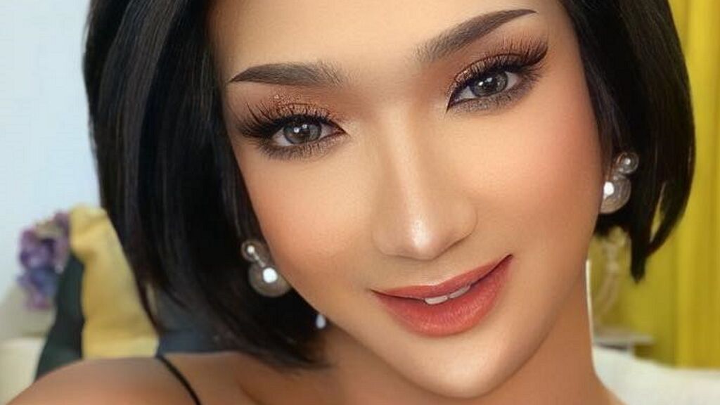 AlexandriaPierce Live Cam on LiveJasmin