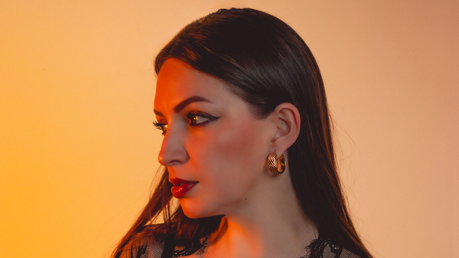 EmmaVel glamour portrait