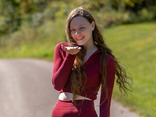 AnnaRosella webcam model