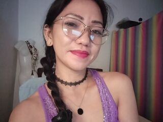 TinaJennah is a webcam model from Philippines age 43
