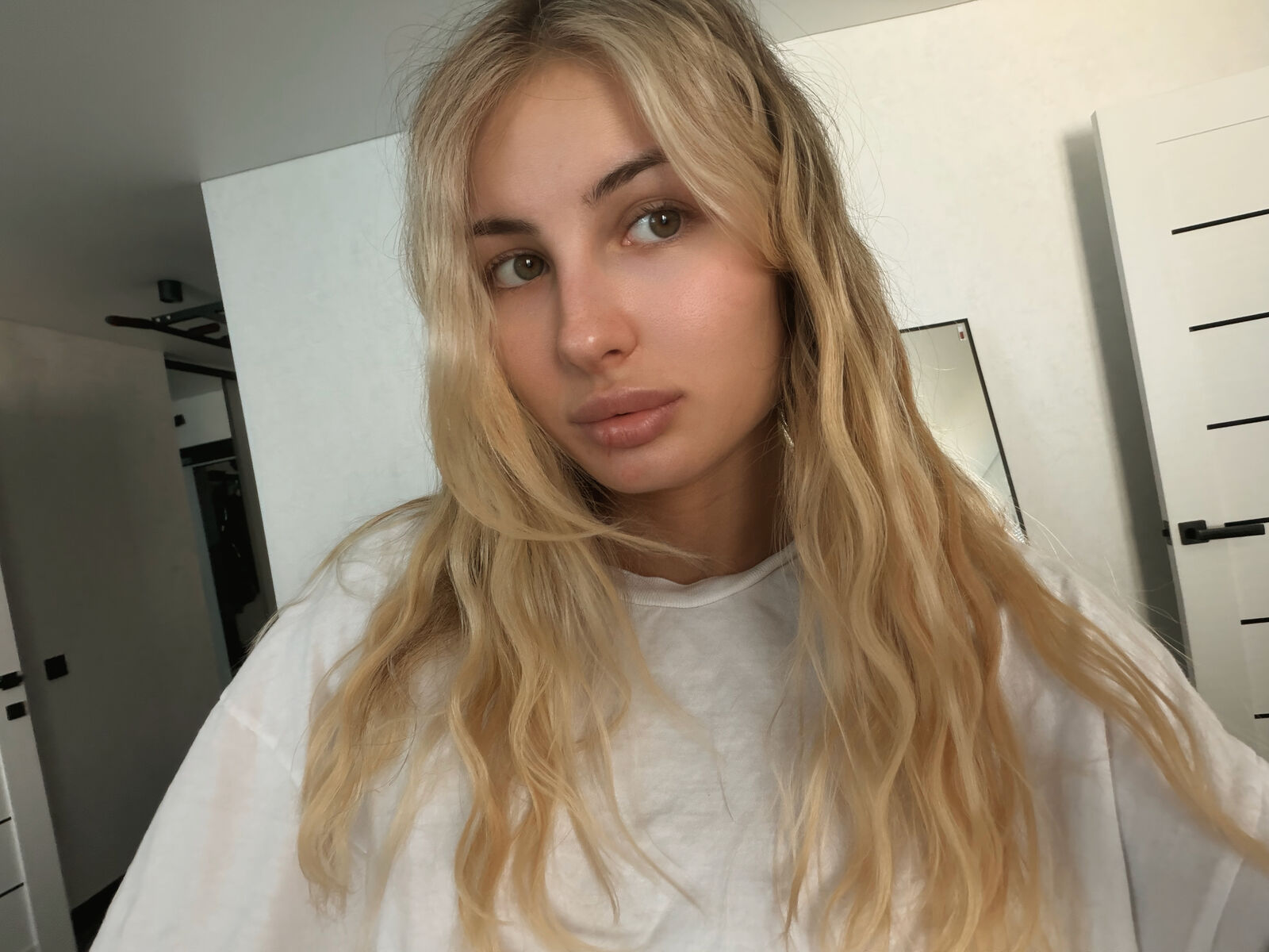 Live cam for BellaSilva