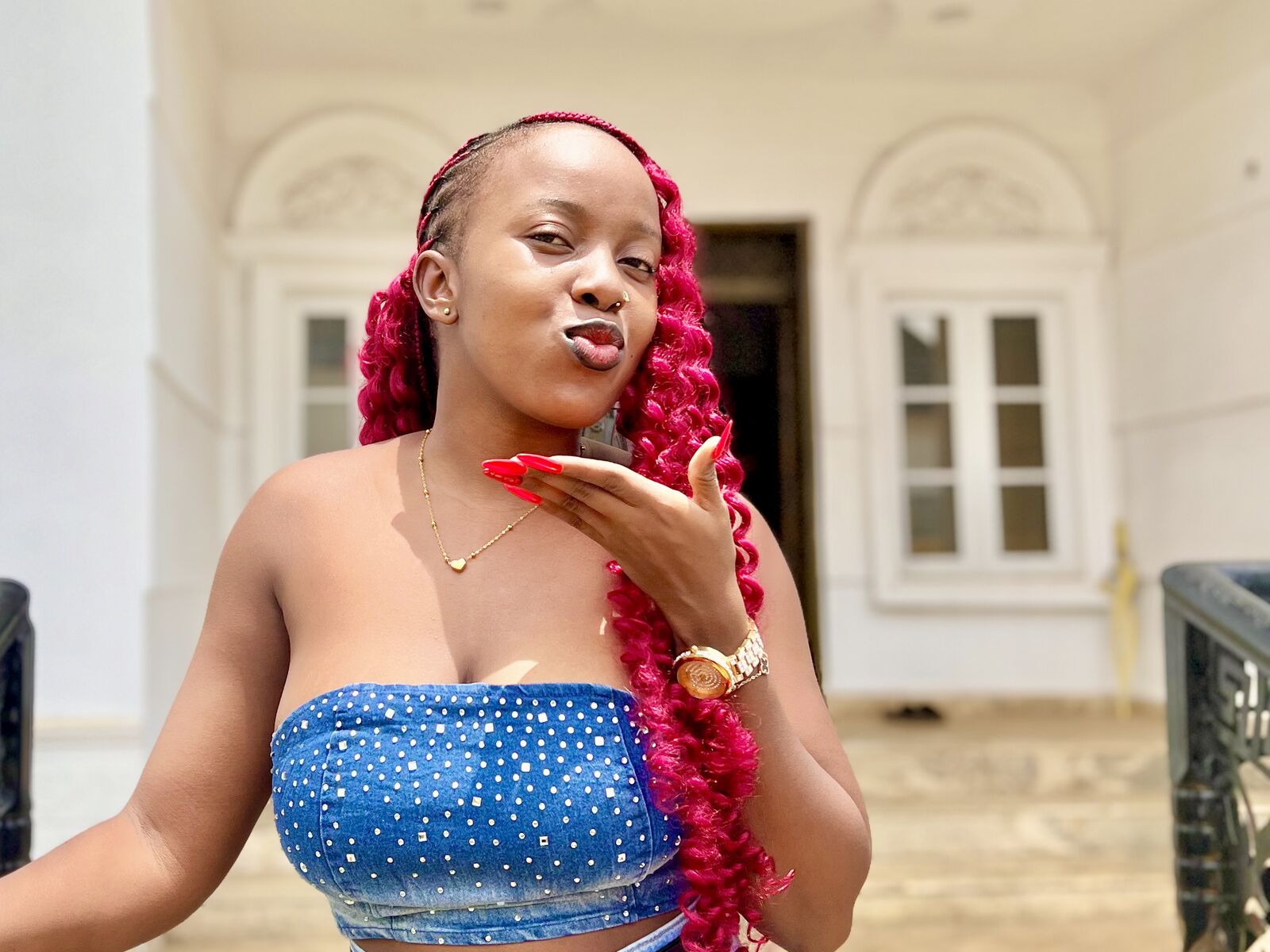 Live cam for CynthiaOnyi