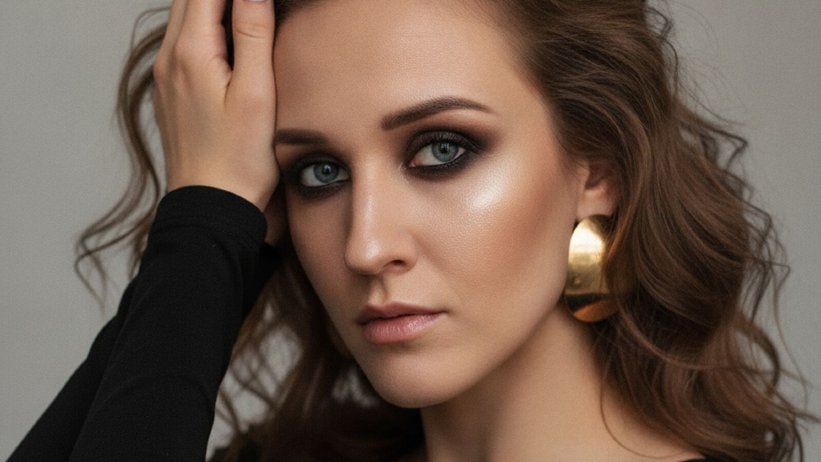 EmillyLopez glamour portrait
