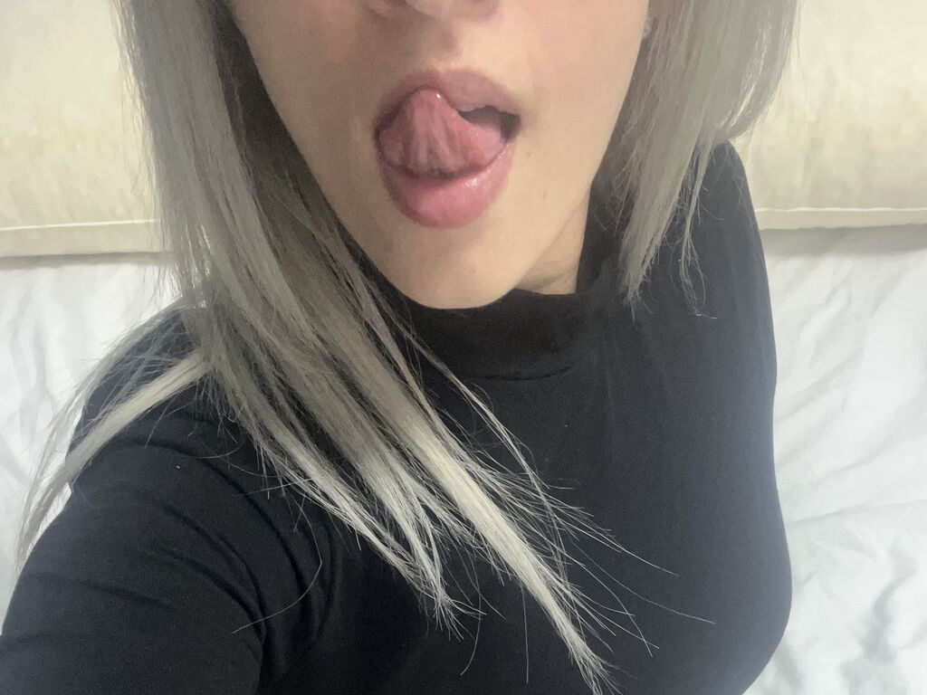 AliceSharay Nackt
