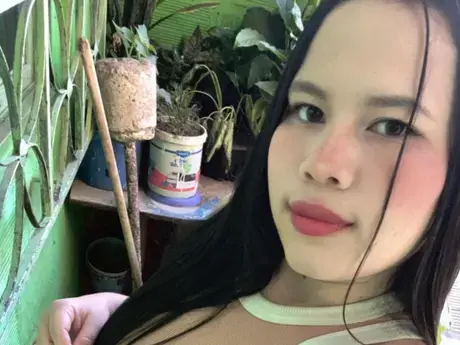 Chat with ArianaMorgan