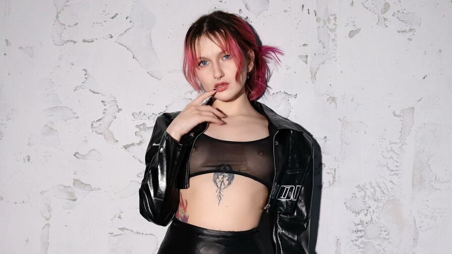 MilaDelays live cam model