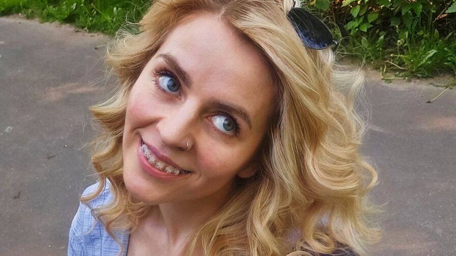 Live Sex Chat with JulietteKramer