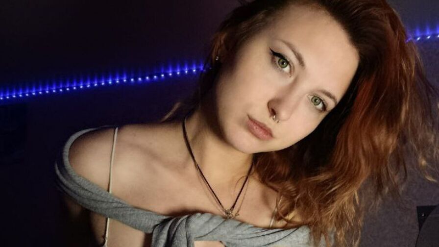 Sexy Live Sex Chat with MaudieTuttle