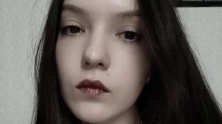 Free Nude EmilyFlowers