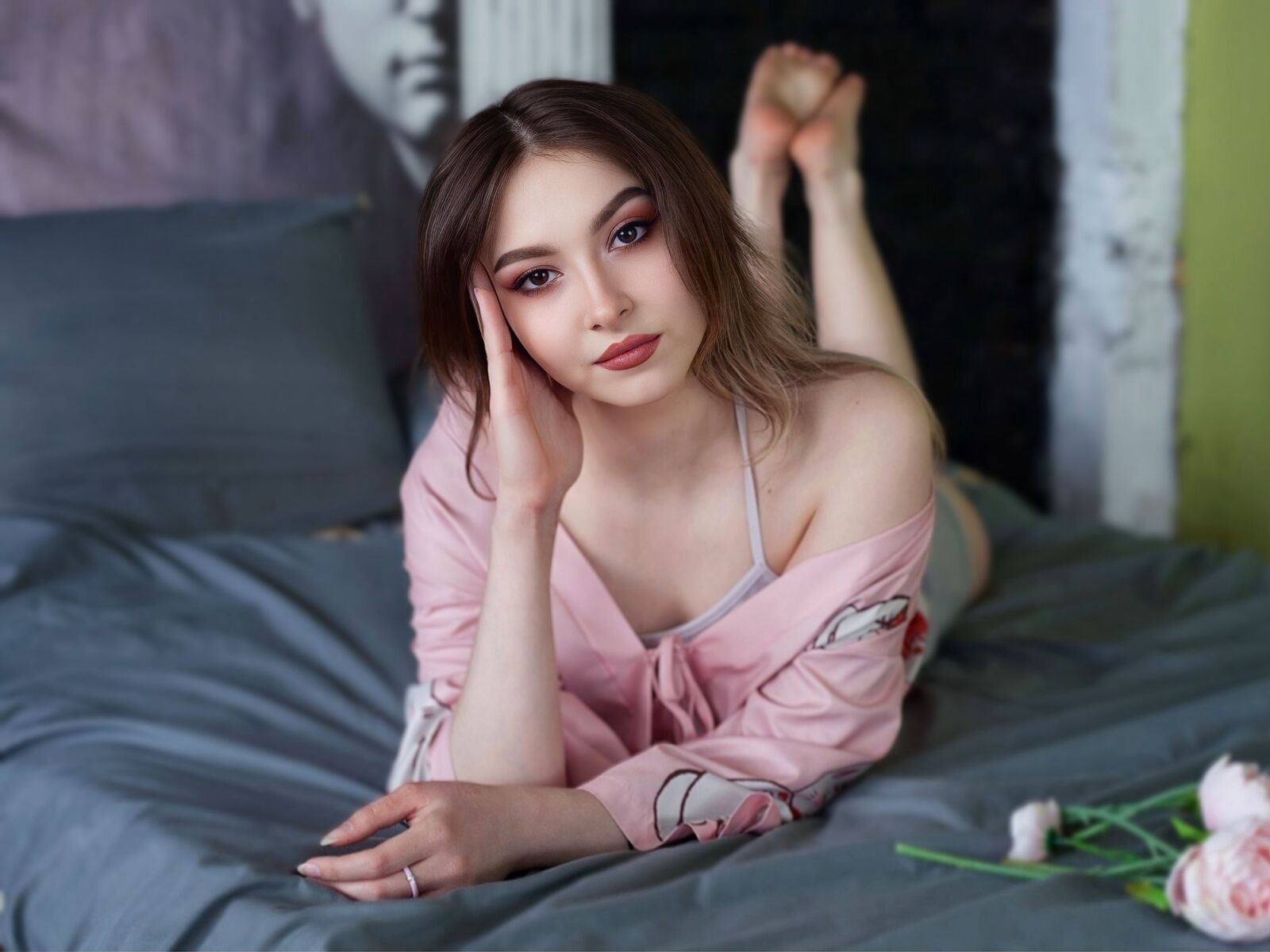 Live cam for MiaMoonee