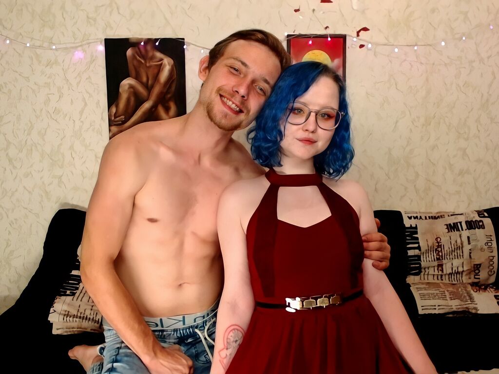 EricAndAnny's live cam