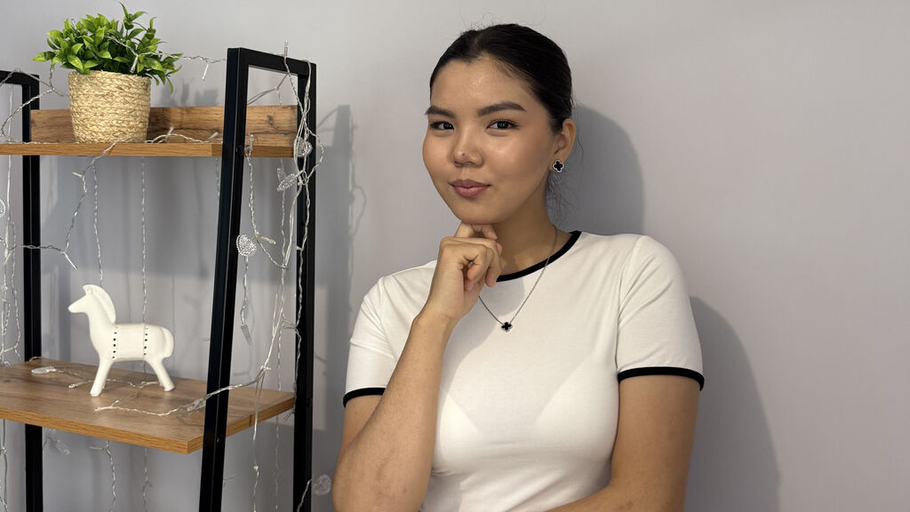 UnaMoon's profile from Jasmin at GirlsOfJasmin'