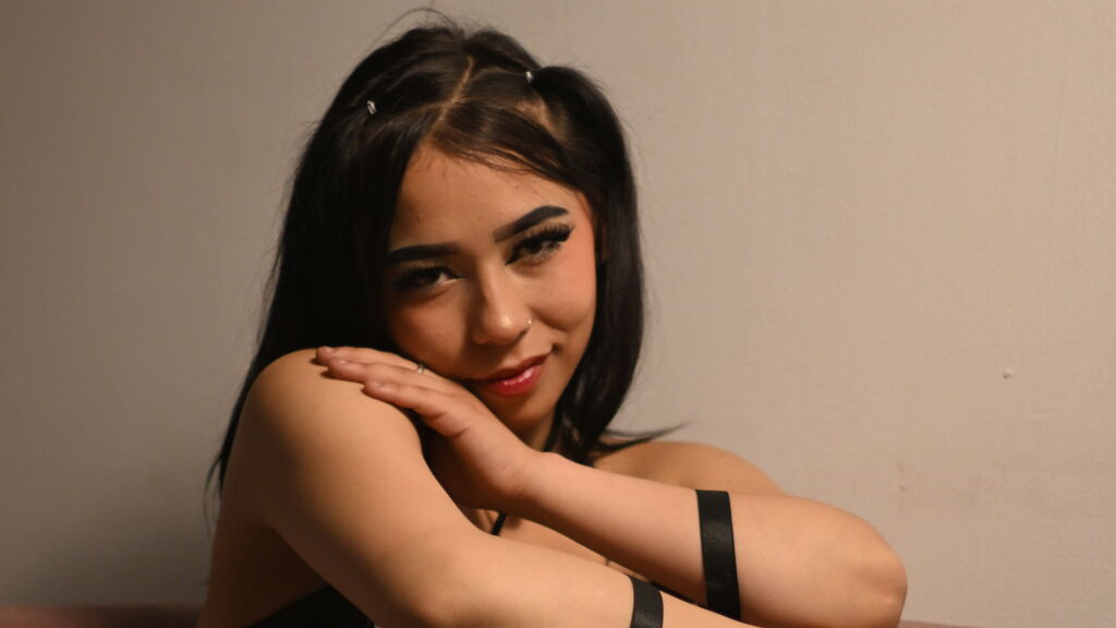 LyaSky Live Cam on LiveJasmin