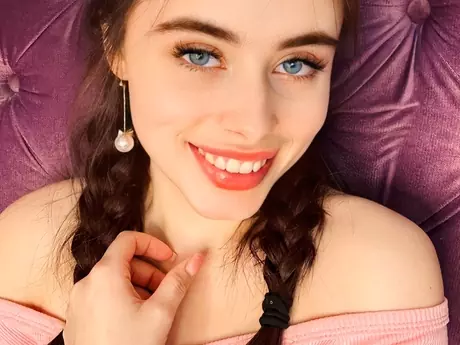 Chat with TessaTaylor