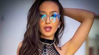 TheaMaleko Live Webcam