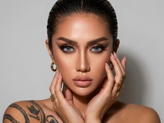 Sexy profile pic of JulliaFakarat