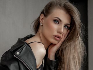 LolaBritton Live free chat