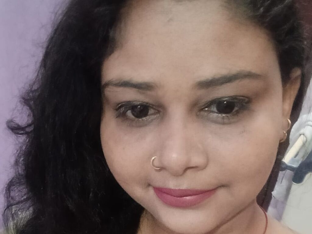 CurvySoniya Profile Image
