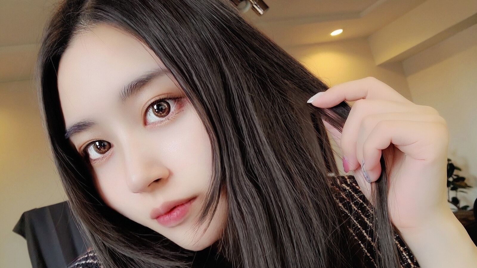 SatomiKJapan erotic portrait