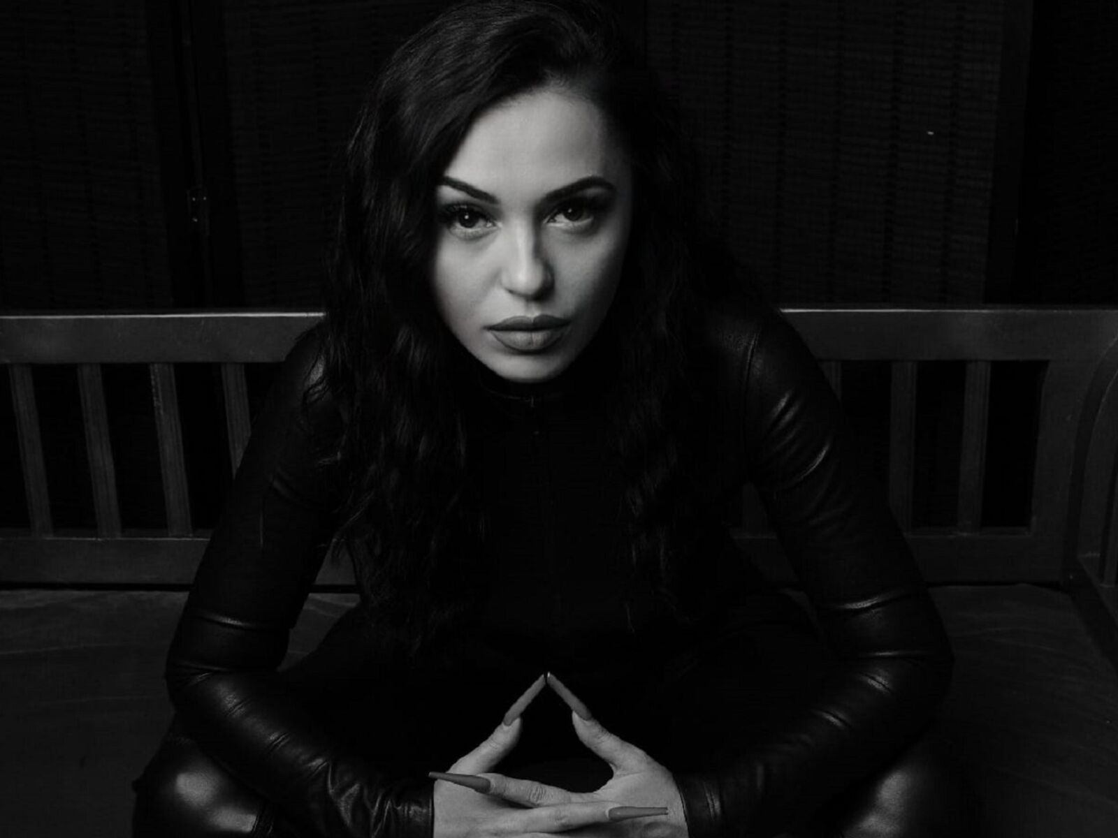 Live cam for ClaireBond